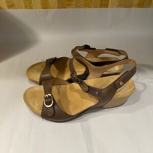 Dansko Tricia Brown Leather Women's Sandals